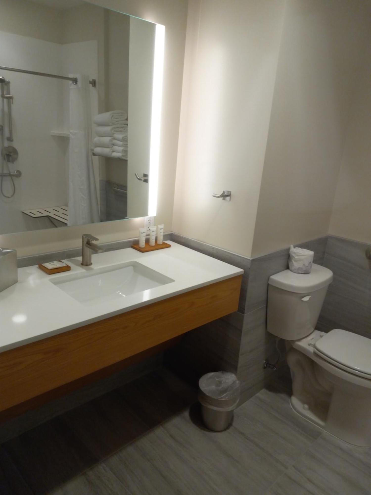 Radisson Hotel Pendleton Airport ภายนอก รูปภาพ